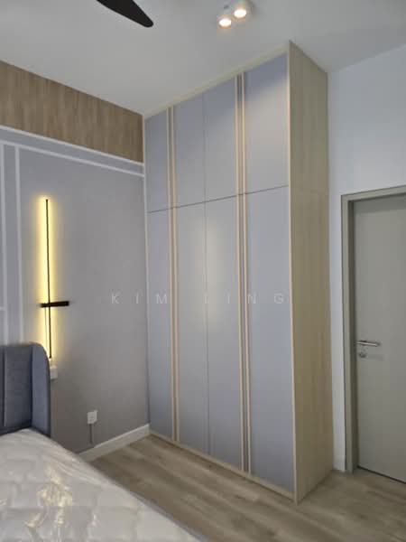 Servis Apartment untuk Disewa di Quinn Residence - Kim Ling - Master Bedroom - PropertyGuru.com.my