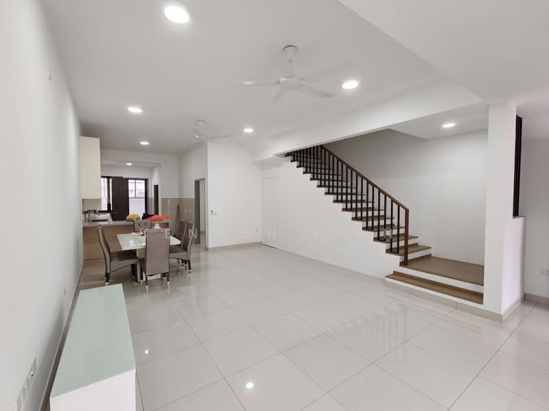 Terraced House for Sale in Elmina (Shah Alam) - Benson Lian - Dining Room - PropertyGuru.com.my