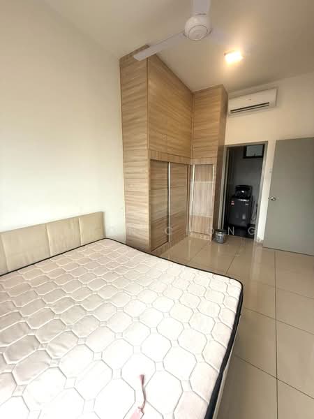 Servis Apartment untuk Disewa di Parkland Residence - Earon Chong - Bedroom - PropertyGuru.com.my