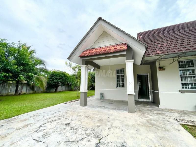 1-storey Terraced House for Sale in Sepang (Selangor) - Amir Abas - Exterior - PropertyGuru.com.my