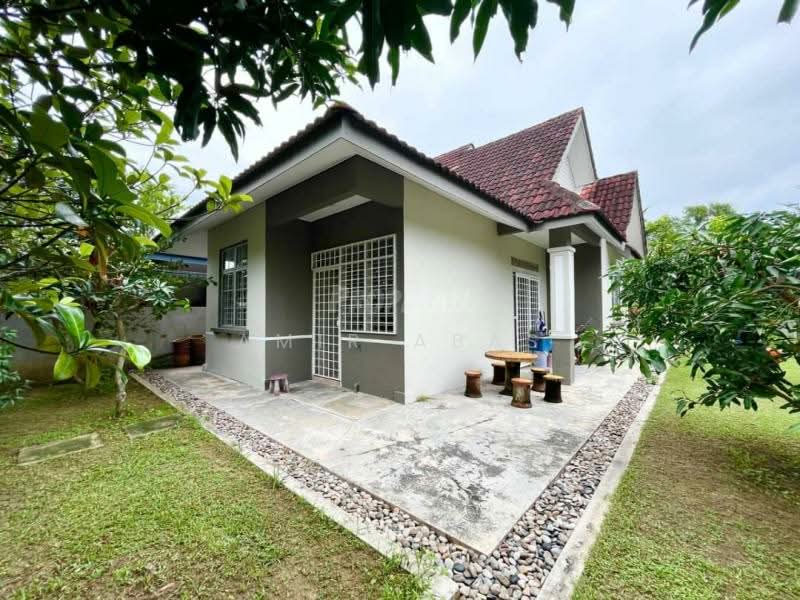 1-storey Terraced House for Sale in Sepang (Selangor) - Amir Abas - Exterior - PropertyGuru.com.my