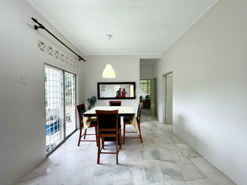 1-storey Terraced House for Sale in Sepang (Selangor) - Amir Abas - Dining Room - PropertyGuru.com.my