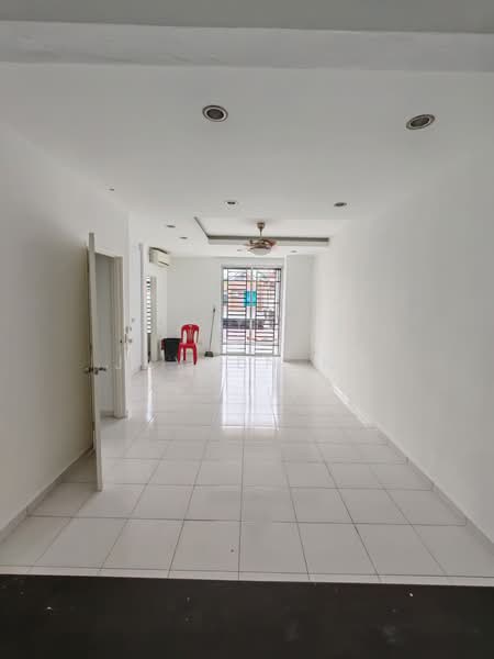 2-storey Terraced House for Sale in Setia Tropika (Johor Bahru) - Jayden Ng - Living Room - PropertyGuru.com.my
