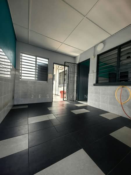 Rumah Berkembar untuk Dijual di Ipoh (Perak) - Jessey Ng - Entrance - PropertyGuru.com.my