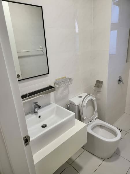 Servis Apartment untuk Disewa di Eco Sky - Eugene Yee - Bathroom - PropertyGuru.com.my
