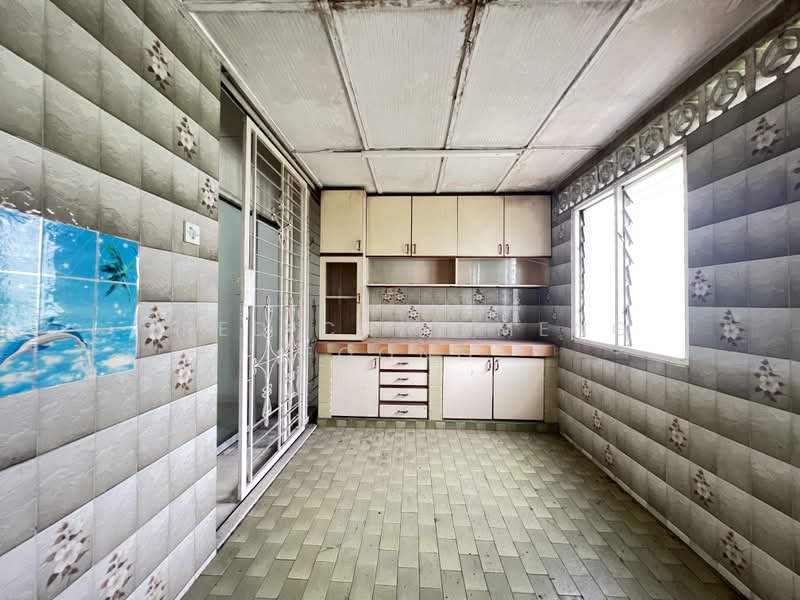2-storey Terraced House for Sale in Taman Sri Bahtera (Cheras) - Fred Chai Meng Foong - Kitchen - PropertyGuru.com.my