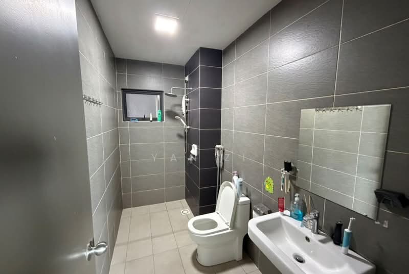 Kondominium untuk Dijual di The Henge - Yan Zi - Bathroom - PropertyGuru.com.my