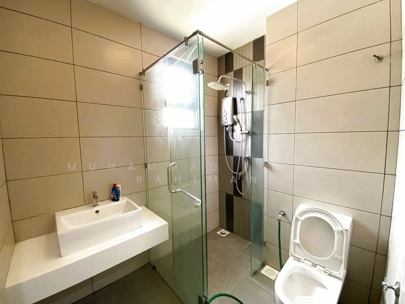 Rumah Teres untuk Dijual di Kajang (Selangor) - Muhammad Iqmal Rahiman - Bathroom - PropertyGuru.com.my