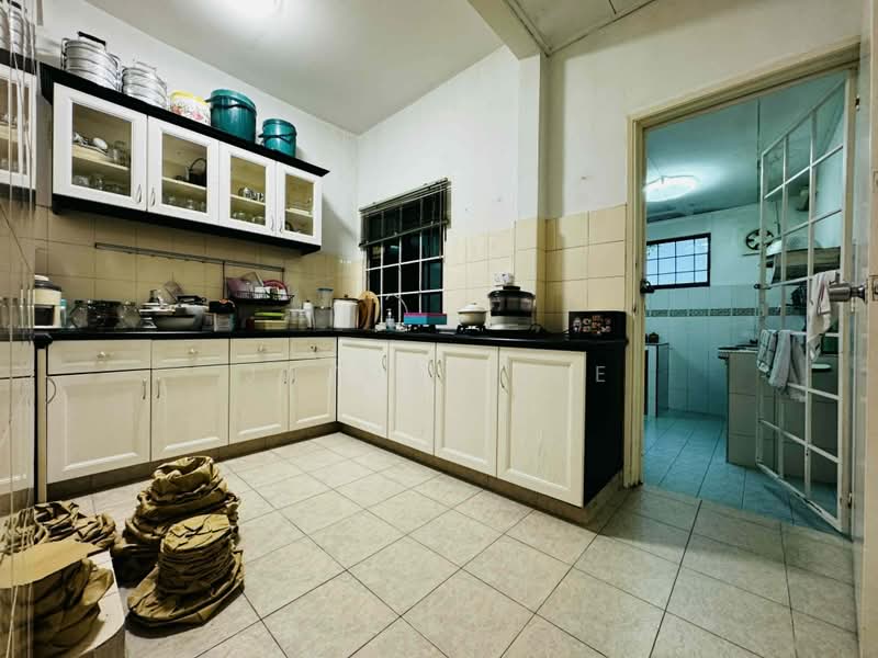 Rumah Teres 2 Tingkat untuk Dijual di Taman Wawasan (Puchong) - Jayden Lee - Kitchen - PropertyGuru.com.my