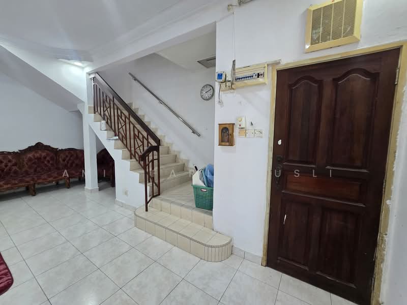 2-storey Terraced House for Sale in Taman Puteri Wangsa (Ulu Tiram) - Amir Faris Rusli - PropertyGuru.com.my