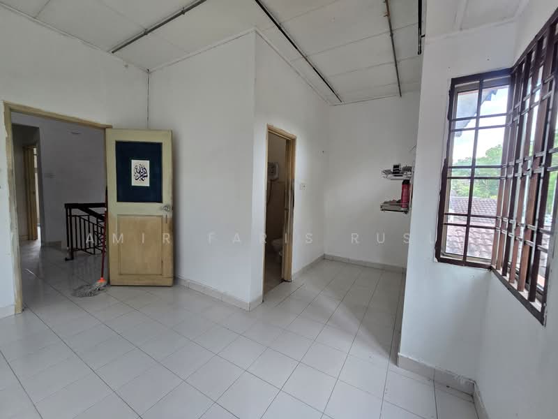 2-storey Terraced House for Sale in Taman Puteri Wangsa (Ulu Tiram) - Amir Faris Rusli - PropertyGuru.com.my