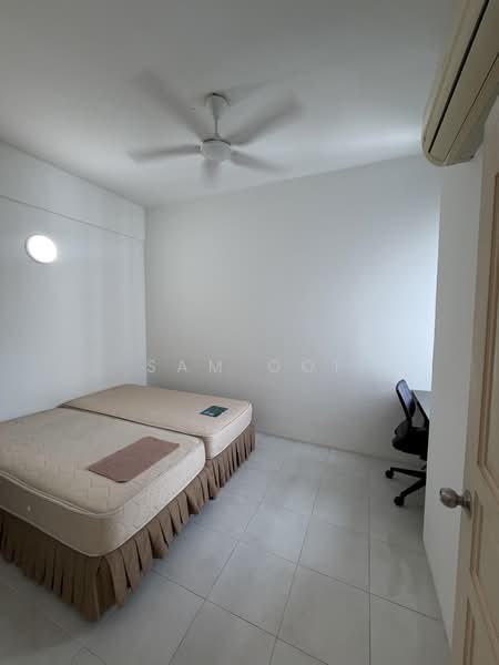 Condominium for Sale at Bayswater Resort Condominium - Sam Ooi - Bedroom - PropertyGuru.com.my