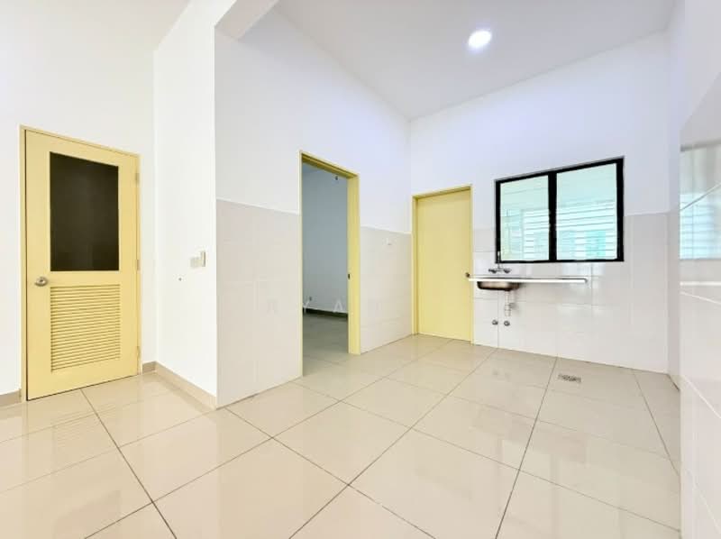 Rumah Teres 2.5 Tingkat untuk Dijual di Setia Alam (Selangor) - Ryan . - Kitchen - PropertyGuru.com.my