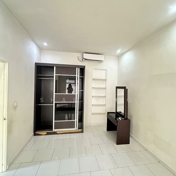 Rumah Teres 1 Tingkat untuk Disewa di Setia Eco Gardens (Gelang Patah) - Sharon Ng - Bedroom - PropertyGuru.com.my