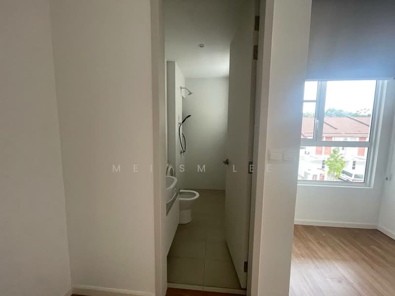 3-storey Terraced House for Sale in Alam Damai (Cheras) - Mei SM Lee - Emerald Hill, Alam Damai Bathroom - PropertyGuru.com.my