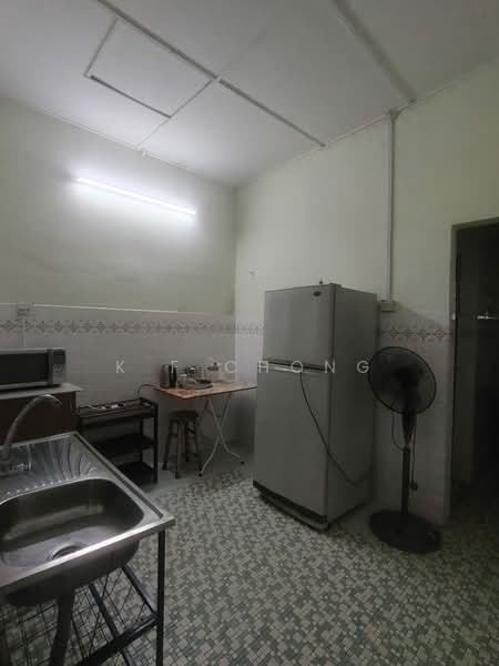 1-storey Terraced House for Sale in Ipoh (Perak) - K F Chong - Kitchen - PropertyGuru.com.my