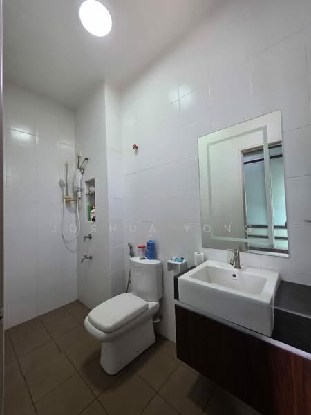 2-storey Terraced House for Sale in Taman Mount Austin (Tebrau) - Joshua Yong - Bathroom - PropertyGuru.com.my