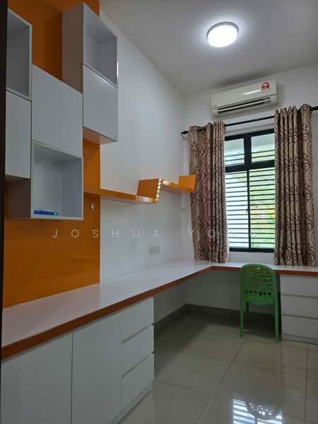 2-storey Terraced House for Sale in Taman Mount Austin (Tebrau) - Joshua Yong - bedroom - PropertyGuru.com.my