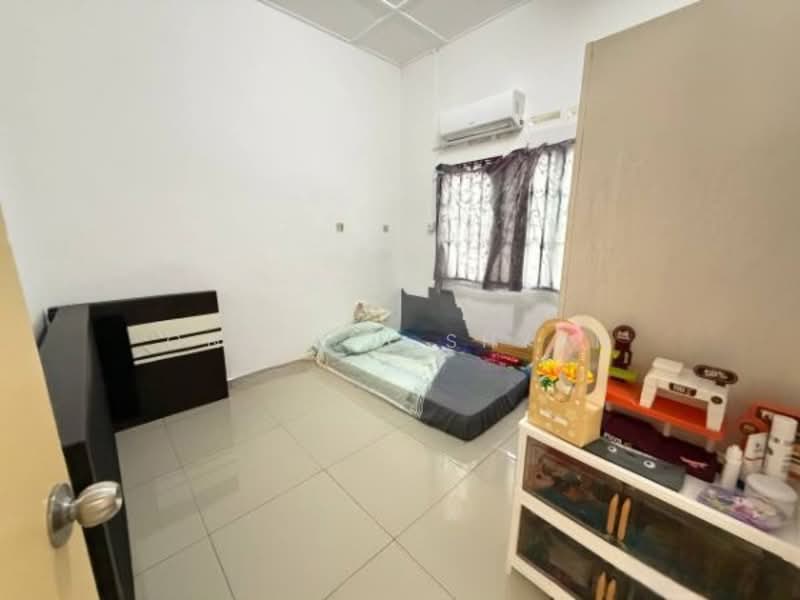 Rumah Teres 1 Tingkat untuk Dijual di Taman Sri Skudai (Skudai) - Ong Lih Shyan - Bedroom - PropertyGuru.com.my