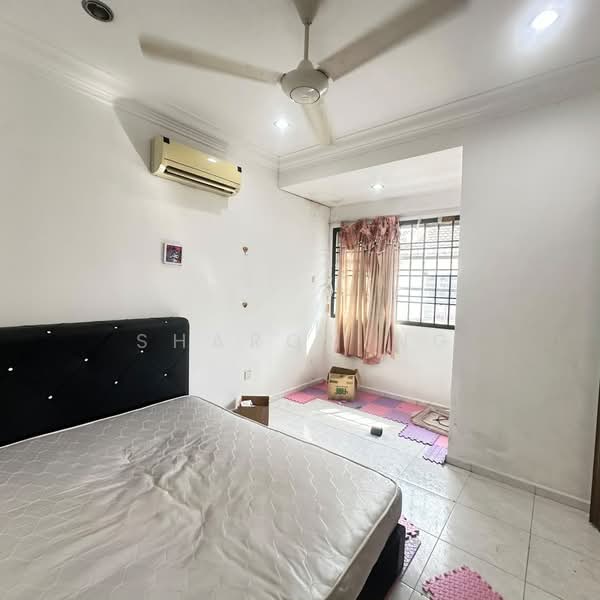 2-storey Terraced House for Rent in Taman Nusa Jaya Mas (Iskandar Puteri (Nusajaya)) - Sharon Ng - Bedroom - PropertyGuru.com.my