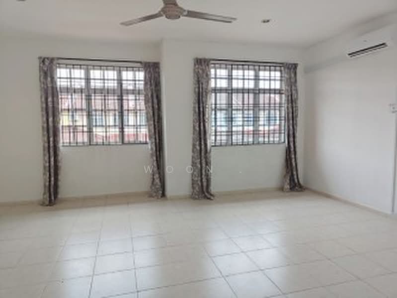 2-storey Terraced House for Sale in Taman Semabok Perdana (Semabok) - Woon . - Living Room - PropertyGuru.com.my