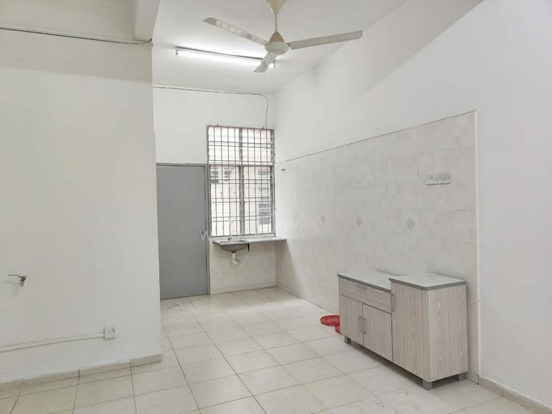 2-storey Terraced House for Sale in Taman Semabok Perdana (Semabok) - Woon . - Kitchen - PropertyGuru.com.my