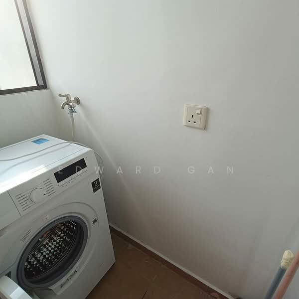 Service Residence for Sale at D'Summit Residences - Edward Gan - PropertyGuru.com.my