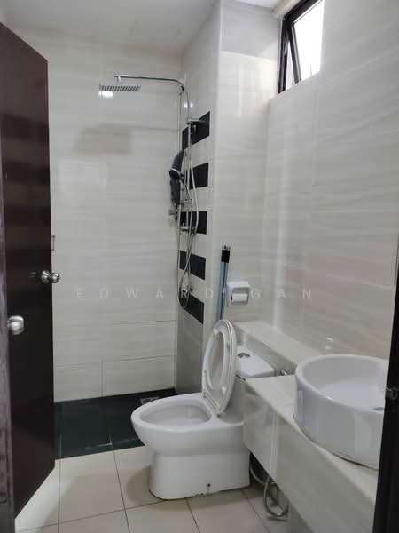 Service Residence for Sale at D'Summit Residences - Edward Gan - PropertyGuru.com.my