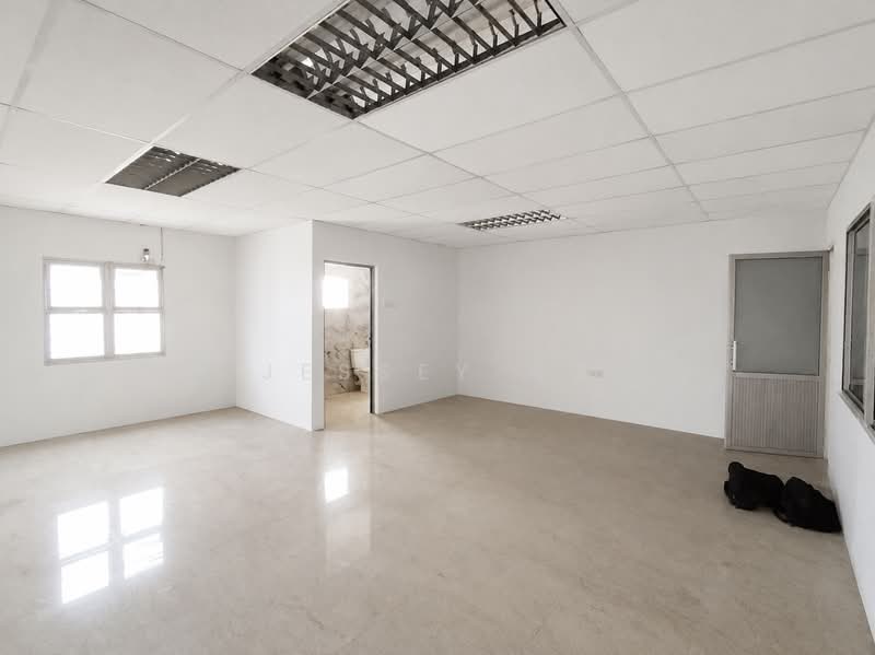 Semi-D Factory for Rent in Kawasan Perindustrian Ringan Bercham (Ipoh) - Jessey Ng - Interior - PropertyGuru.com.my