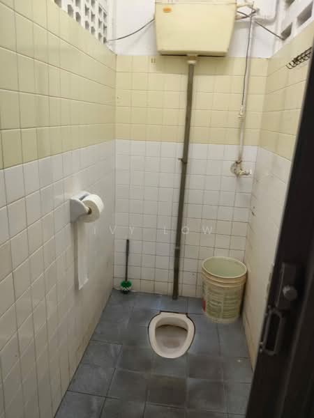Rumah Teres 1 Tingkat untuk Dijual di Taman Ungku Tun Aminah (Skudai) - Ivy Low - Bathroom - PropertyGuru.com.my