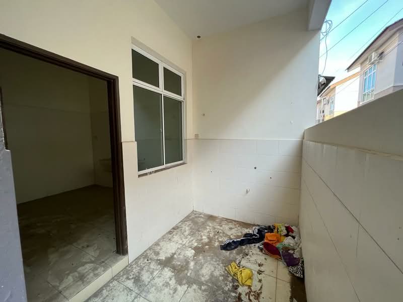 Rumah Teres 2 Tingkat untuk Dijual di Taman Bukit Piatu Mutiara (Bukit Baru) - Woon . - Exterior - PropertyGuru.com.my