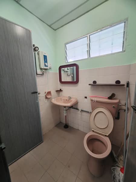 Rumah Teres 2 Tingkat untuk Disewa di Taman Sri Endah (Sri Petaling) - June Tan - PropertyGuru.com.my