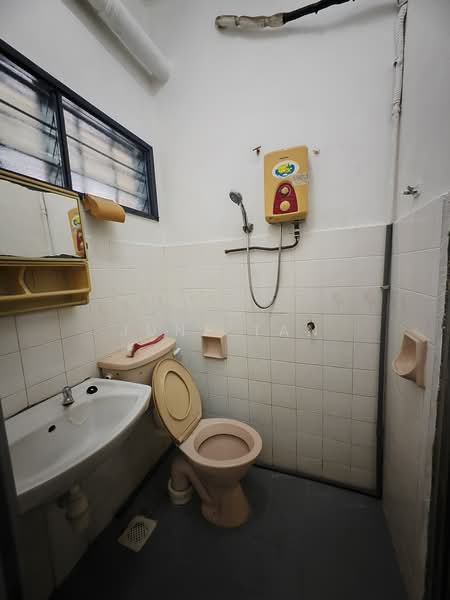 Rumah Teres 2 Tingkat untuk Disewa di Taman Sri Endah (Sri Petaling) - June Tan - PropertyGuru.com.my