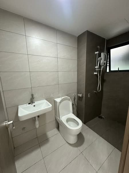 Kondominium untuk Disewa di Armani Residence Sg Long - Alan Lee - Bathroom - PropertyGuru.com.my