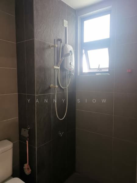 Kondominium untuk Dijual di Ascenda Residence @ Skyarena - Yanny Siow - Bathroom - PropertyGuru.com.my