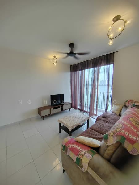 Servis Apartment untuk Disewa di E'Island Lake Haven - Ng Hon Keong - Living Room - PropertyGuru.com.my