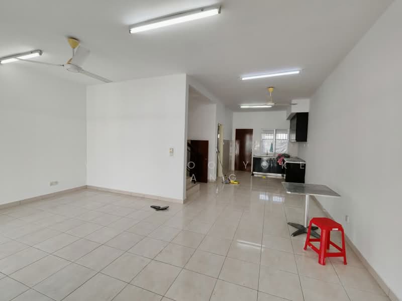 2-storey Terraced House for Rent in Setia Alam (Selangor) - Veni Foo Yoke Fuang - Living Room - PropertyGuru.com.my