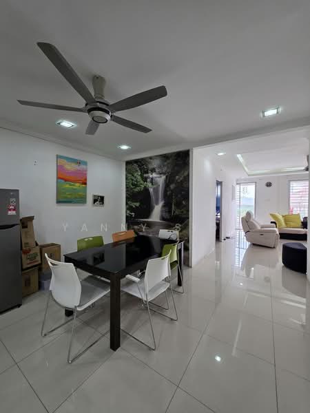 Condominium for Sale at Platinum Lake PV 16 - Yanny Siow - Living Room - PropertyGuru.com.my
