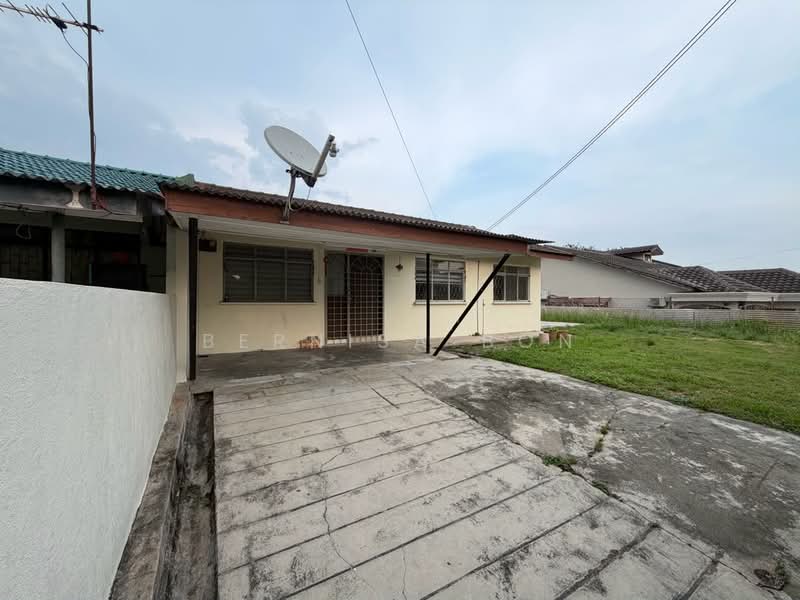 Semi-Detached House for Sale in SS1 (Petaling Jaya) - Bernisa Bon - Exterior - PropertyGuru.com.my
