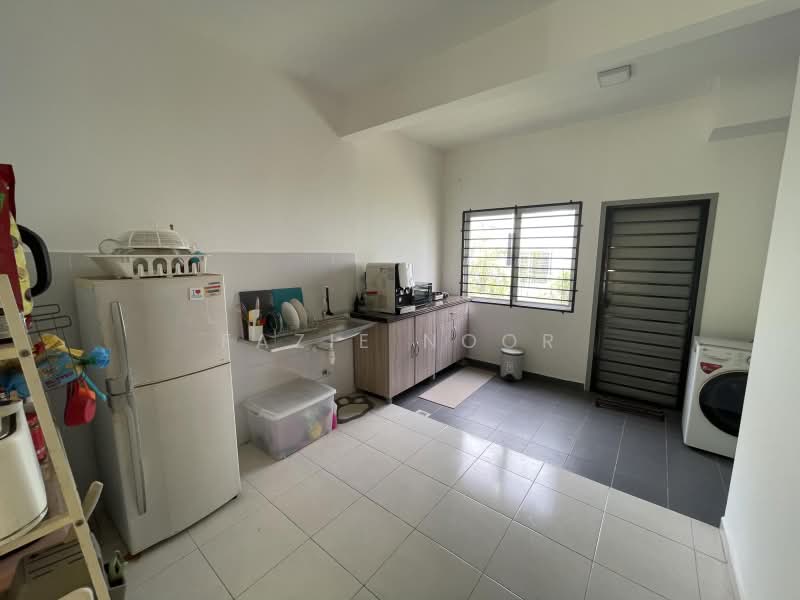 2-storey Terraced House for Sale in Kuala Selangor (Selangor) - Fazie Noor - Kitchen - PropertyGuru.com.my