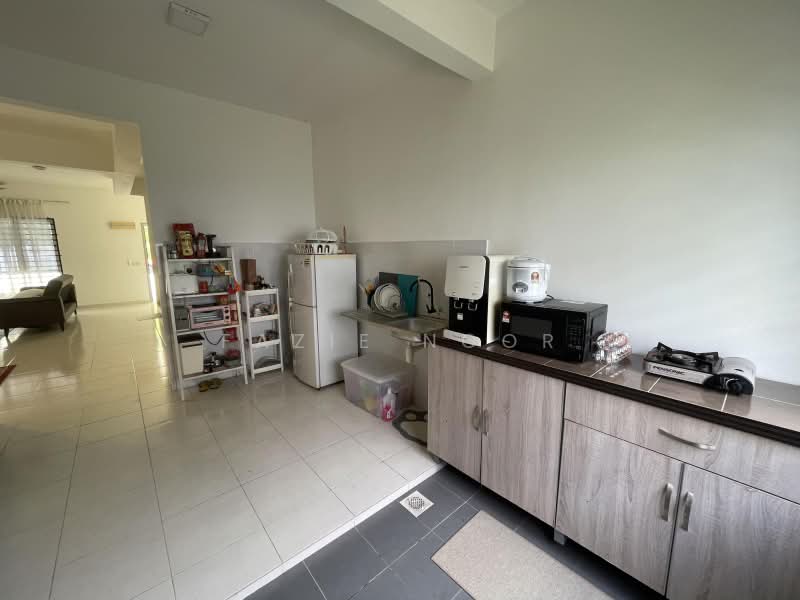 2-storey Terraced House for Sale in Kuala Selangor (Selangor) - Fazie Noor - Kitchen - PropertyGuru.com.my