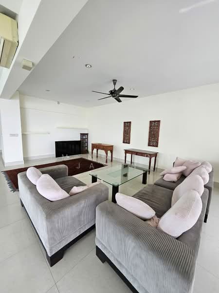 Kondominium untuk Disewa di The Cove Condominium - Lim Noordin Jason - Living Room - PropertyGuru.com.my