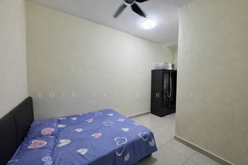 2-storey Terraced House for Sale in Taman Pulai Indah (Johor Bahru) - Amir Faris Rusli - Bedroom - PropertyGuru.com.my