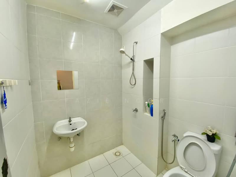 2-storey Terraced House for Sale in Eco Grandeur (Puncak Alam) - Fazie Noor - Bathroom - PropertyGuru.com.my