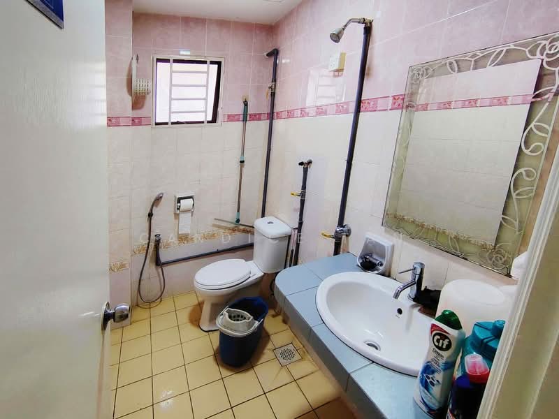 Bungalow for Sale in Taman Hulu Langat Jaya (Cheras) - Candice Tan - Bathroom - PropertyGuru.com.my