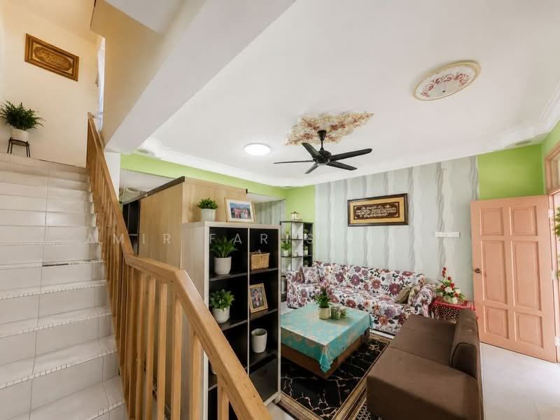 Rumah Teres 2 Tingkat untuk Dijual di Taman Pulai Indah (Johor Bahru) - Amir Faris Rusli - Living Room - PropertyGuru.com.my