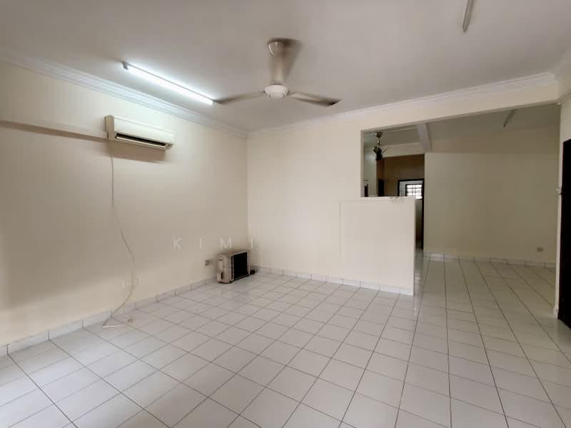 2-storey Terraced House for Rent in Bandar Botanic (Klang) - Kimi Teoh - Living Room - PropertyGuru.com.my