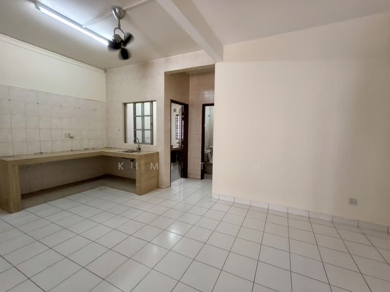 2-storey Terraced House for Rent in Bandar Botanic (Klang) - Kimi Teoh - Kitchen - PropertyGuru.com.my