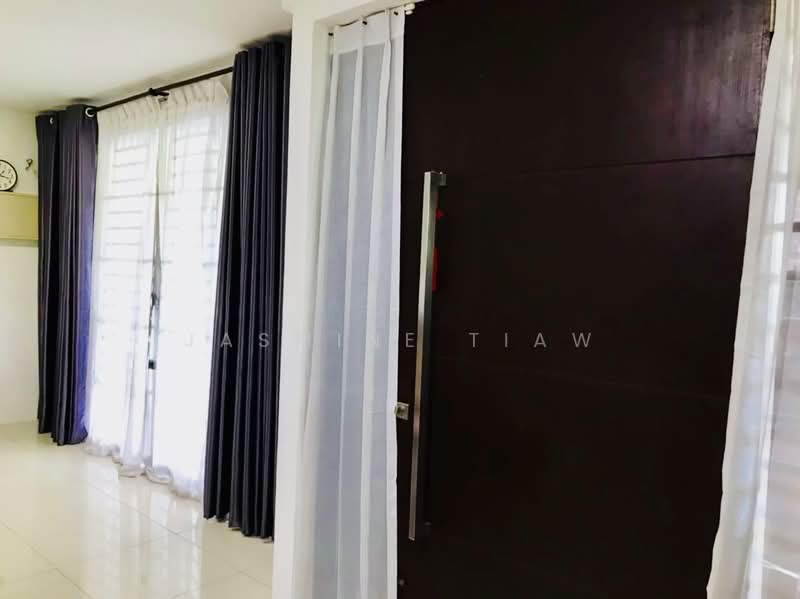 3-storey Terraced House for Sale in Stapok (Kuching) - Jasmine Tiaw - PropertyGuru.com.my