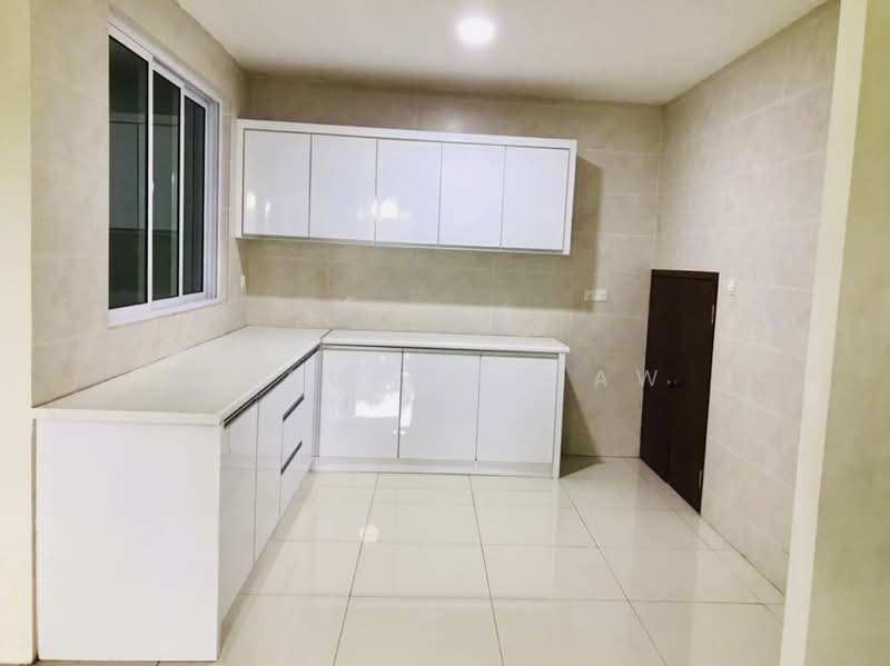 3-storey Terraced House for Sale in Stapok (Kuching) - Jasmine Tiaw - PropertyGuru.com.my
